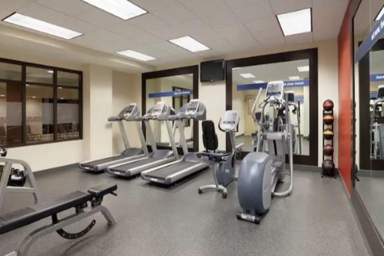 Hampton Inn & Suites East Hartford Zewnętrze zdjęcie