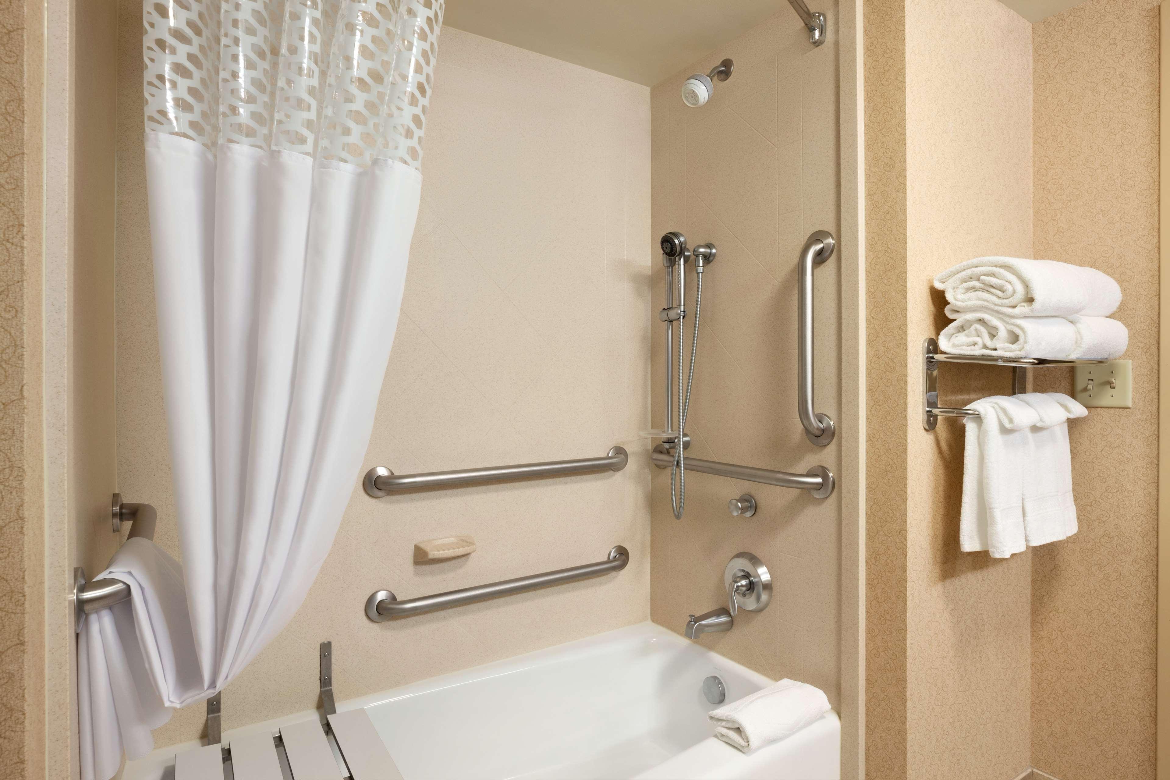 Hampton Inn & Suites East Hartford Zewnętrze zdjęcie