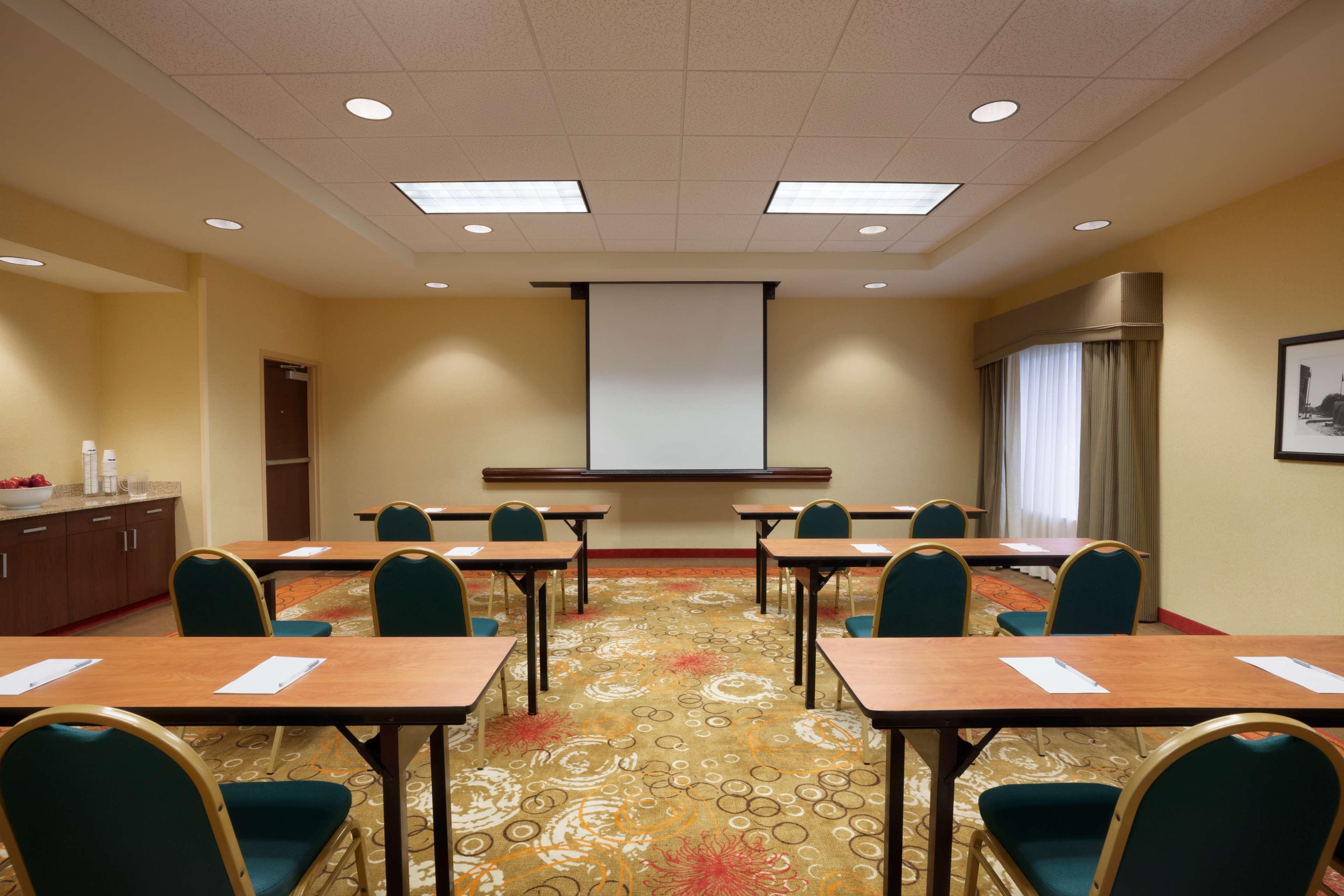 Hampton Inn & Suites East Hartford Zewnętrze zdjęcie