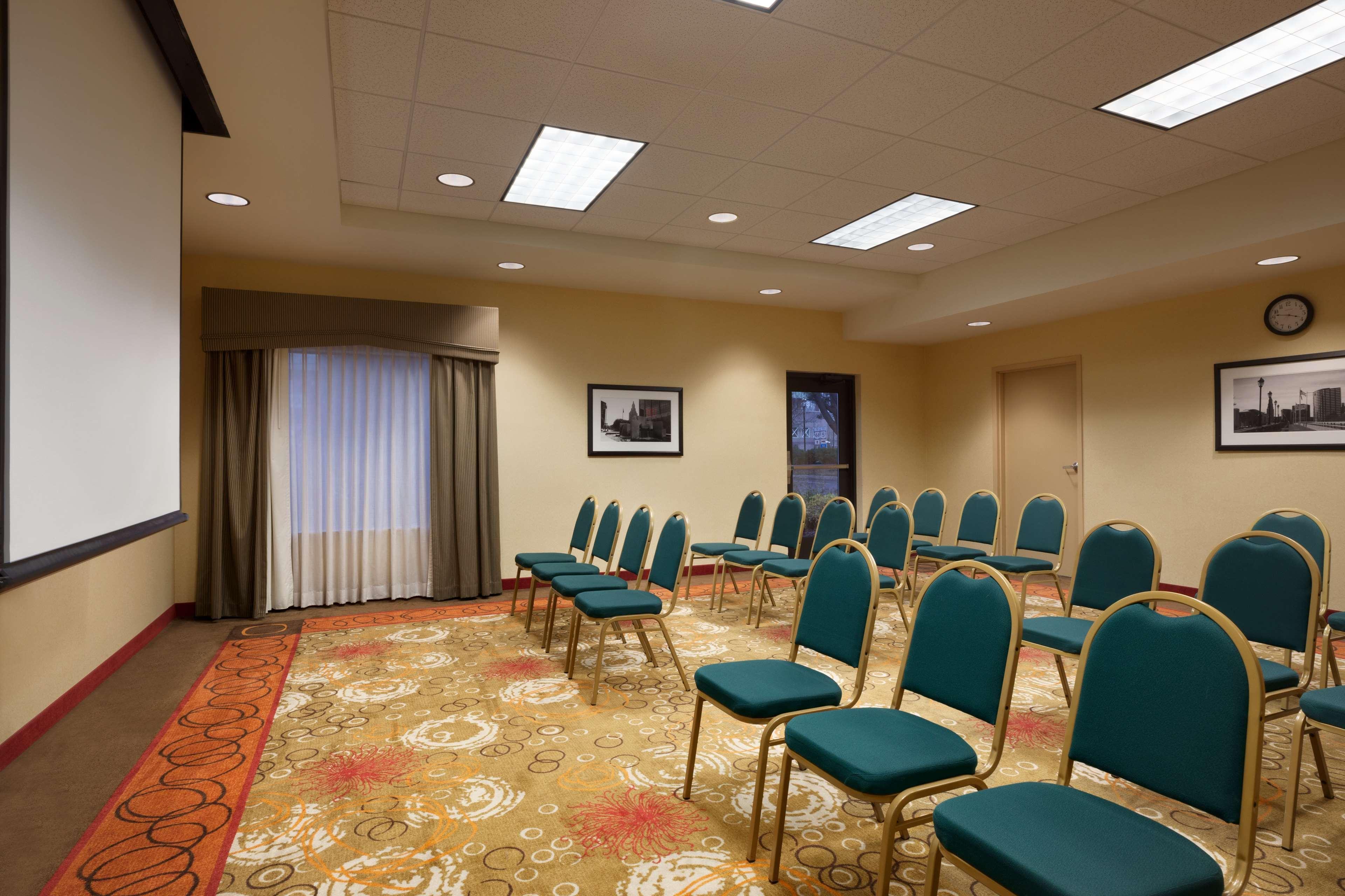 Hampton Inn & Suites East Hartford Zewnętrze zdjęcie