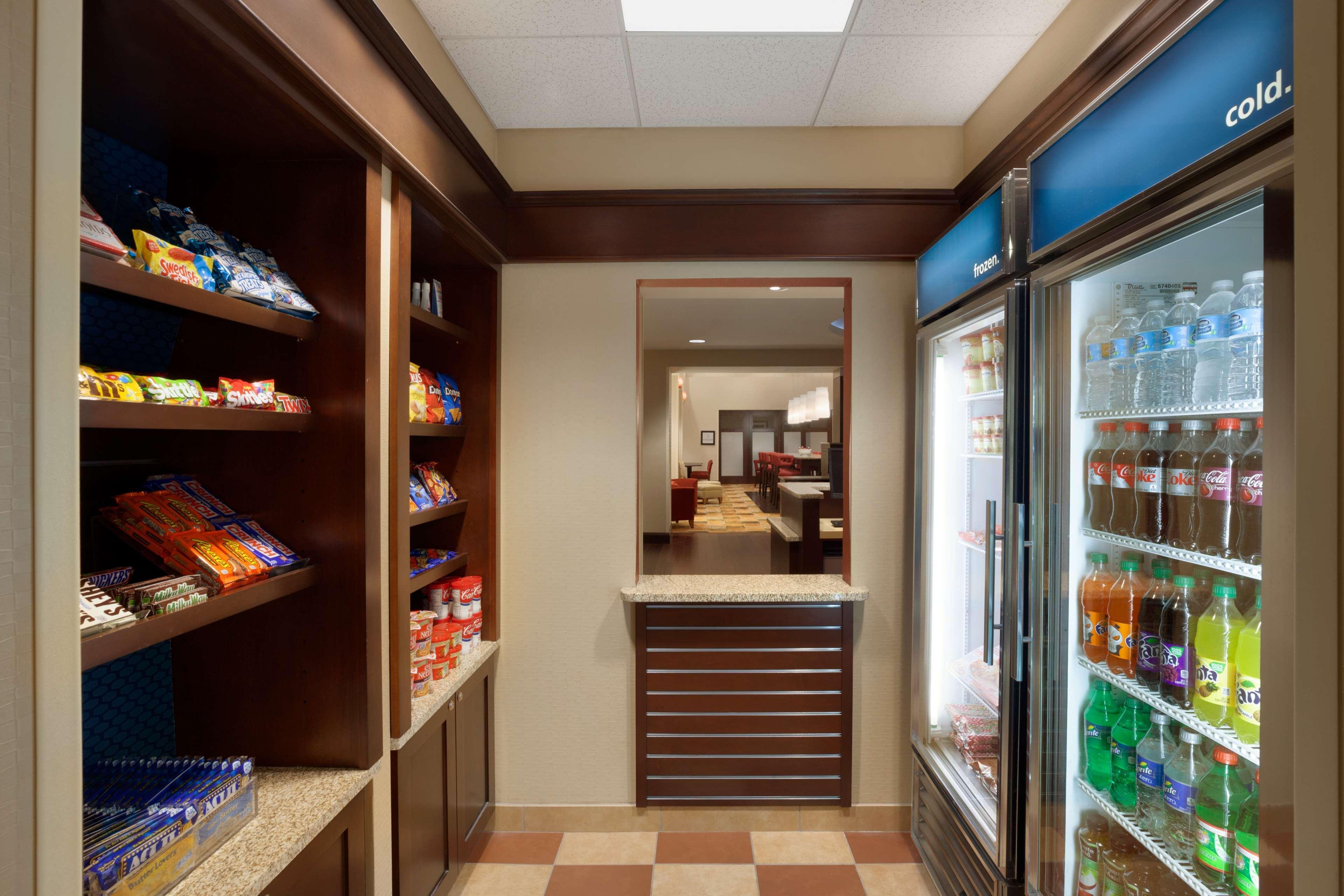 Hampton Inn & Suites East Hartford Zewnętrze zdjęcie