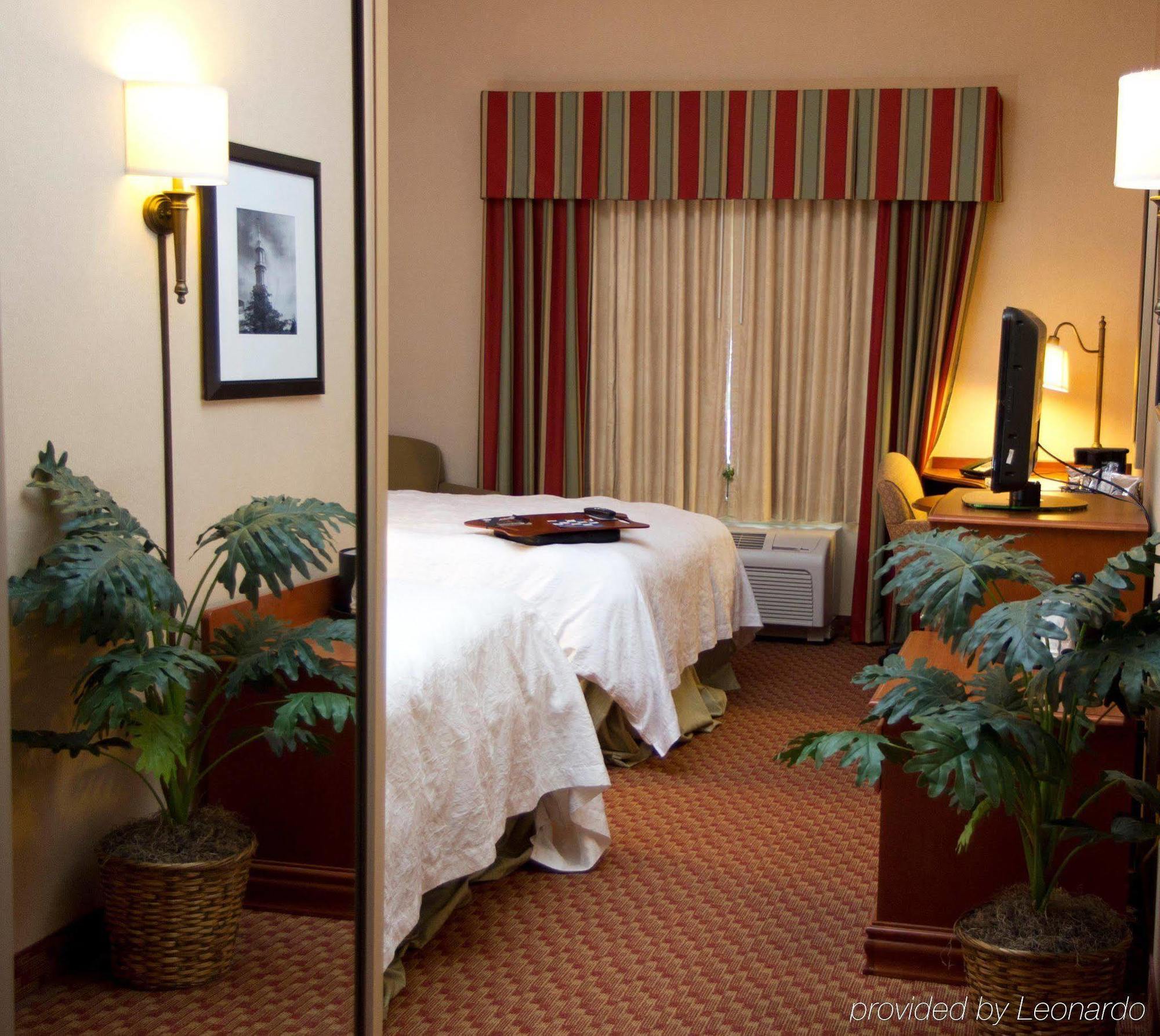 Hampton Inn & Suites East Hartford Zewnętrze zdjęcie